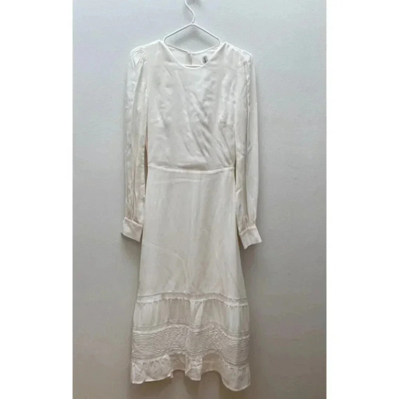 REFORMATION - Bohemian Valerie Lace Tiered Dress in Ivory - Picture 5 of 10
